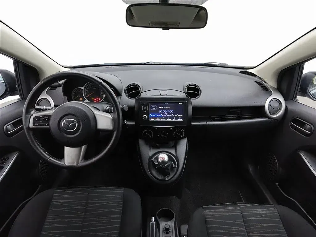 2011 Mazda 2 1.5L 103HP L4 5MT,autocango,china used car exporter,china ev exporter,chinese used car exporter,chinese used ev exporter