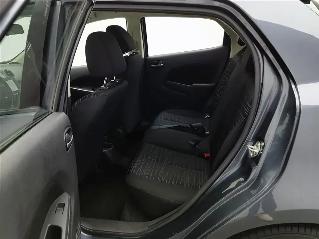 2011 Mazda 2 1.5L 103HP L4 5MT,autocango,china used car exporter,china ev exporter,chinese used car exporter,chinese used ev exporter