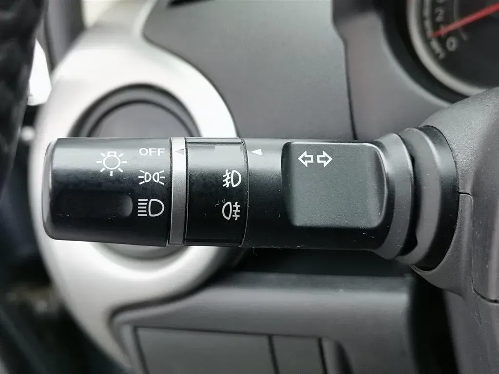 2011 Mazda 2 1.5L 103HP L4 5MT,autocango,china used car exporter,china ev exporter,chinese used car exporter,chinese used ev exporter