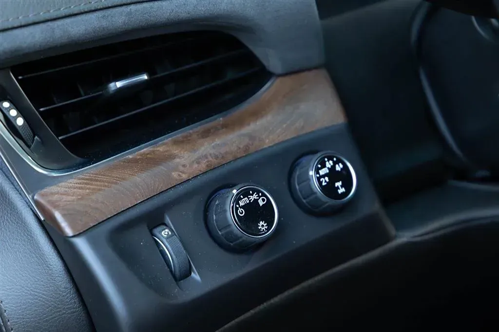 2017 Cadillac ESCALADE 6.2L 426HP V8 8AT,autocango,china used car exporter,china ev exporter,chinese used car exporter,chinese used ev exporter