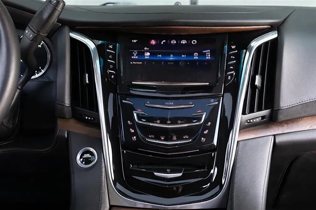 2017 Cadillac ESCALADE 6.2L 426HP V8 8AT,autocango,china used car exporter,china ev exporter,chinese used car exporter,chinese used ev exporter