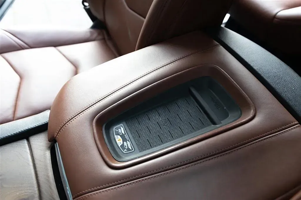 2017 Cadillac ESCALADE 6.2L 426HP V8 8AT,autocango,china used car exporter,china ev exporter,chinese used car exporter,chinese used ev exporter