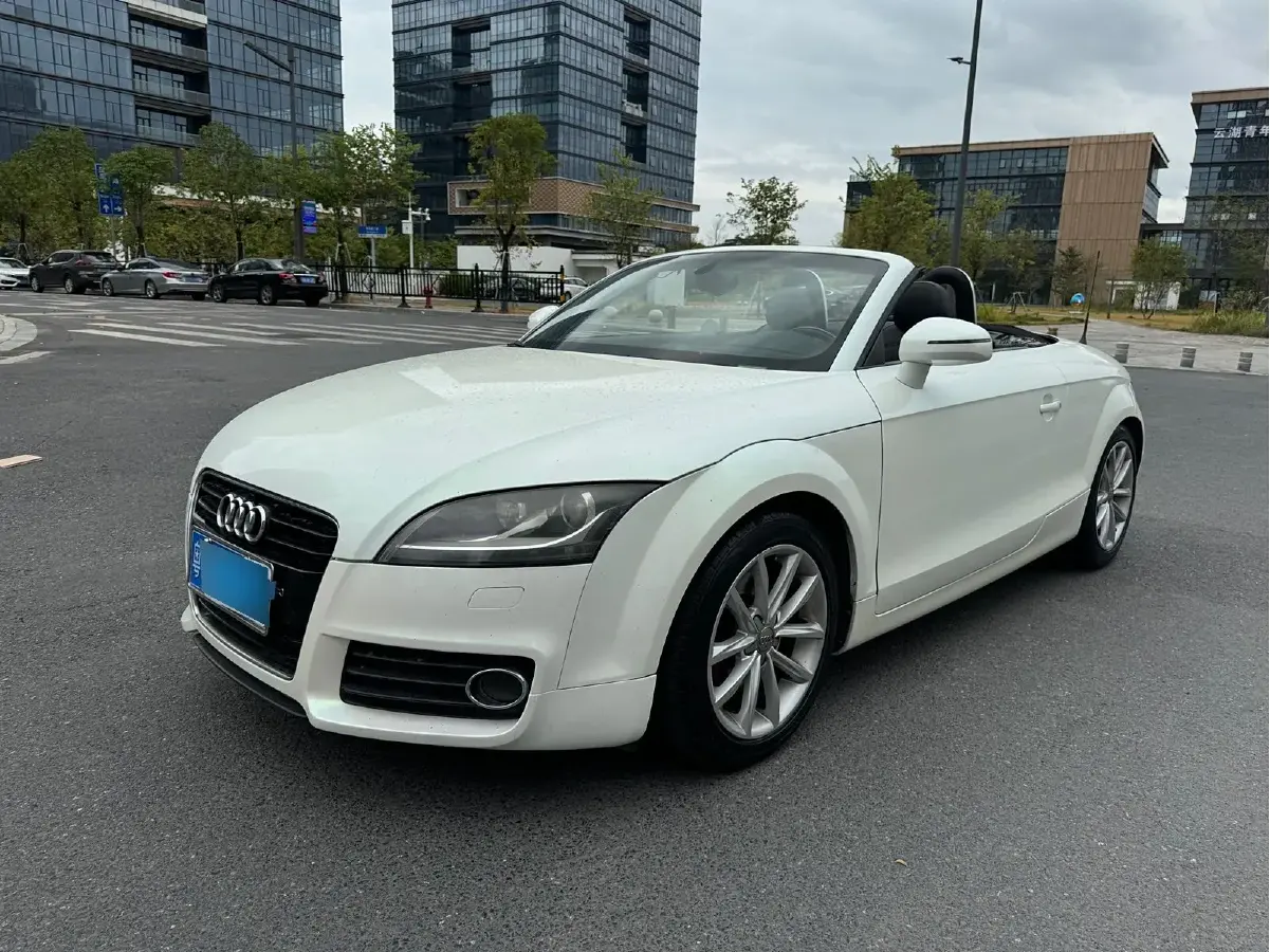 2011 Audi TT 2.0T 211HP L4 6DCT