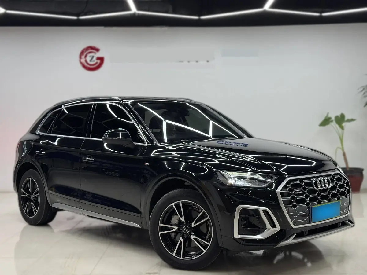2024 Audi Q5L 2.0T 190HP L4 7DCT
