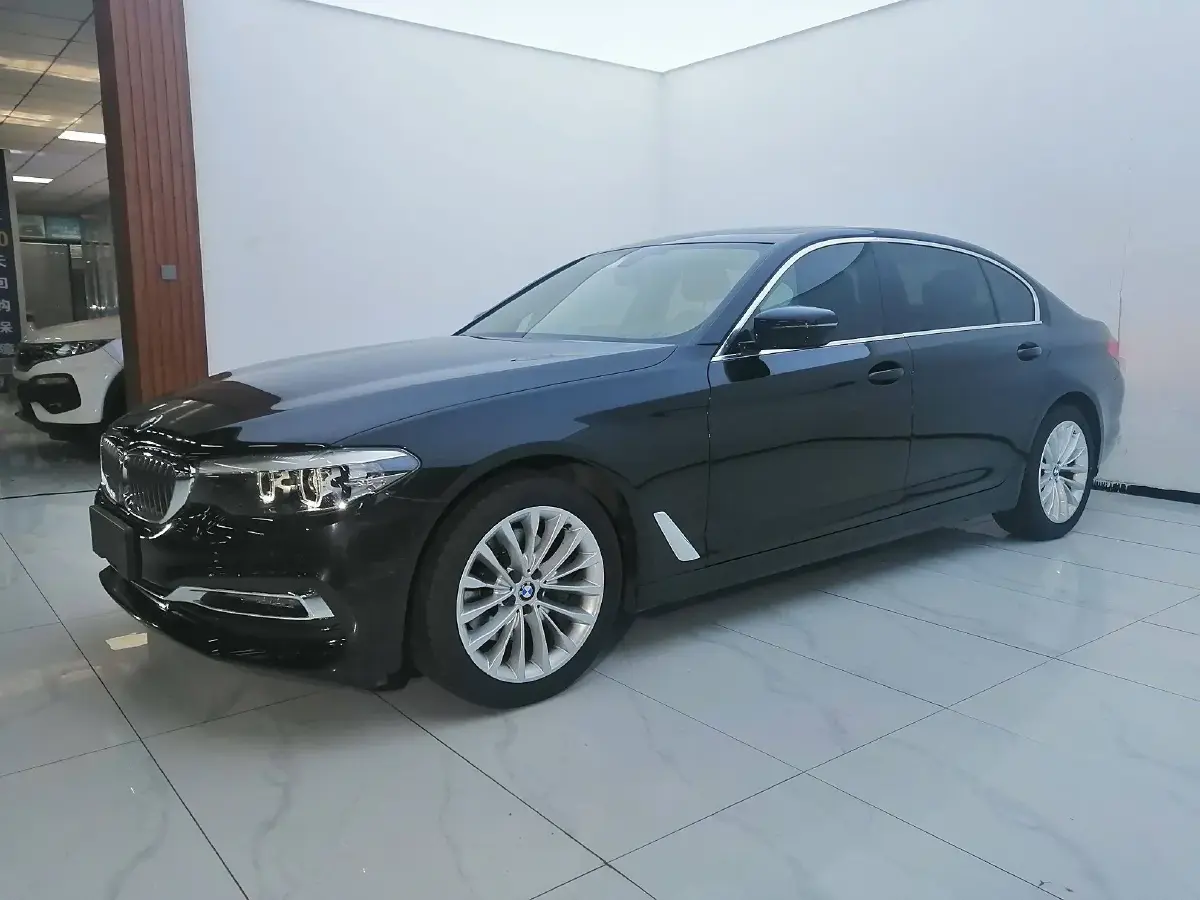 2019 BMW 5 Series 2.0T 184HP L4 8AT