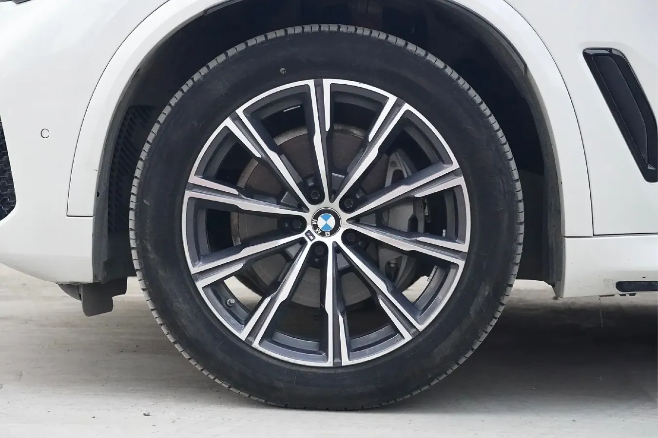 2020 BMW X5 3.0T 340HP L6 8AT,autocango,china used car exporter,china ev exporter,chinese used car exporter,chinese used ev exporter