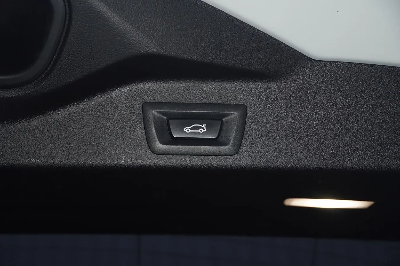 2020 BMW X5 3.0T 340HP L6 8AT,autocango,china used car exporter,china ev exporter,chinese used car exporter,chinese used ev exporter