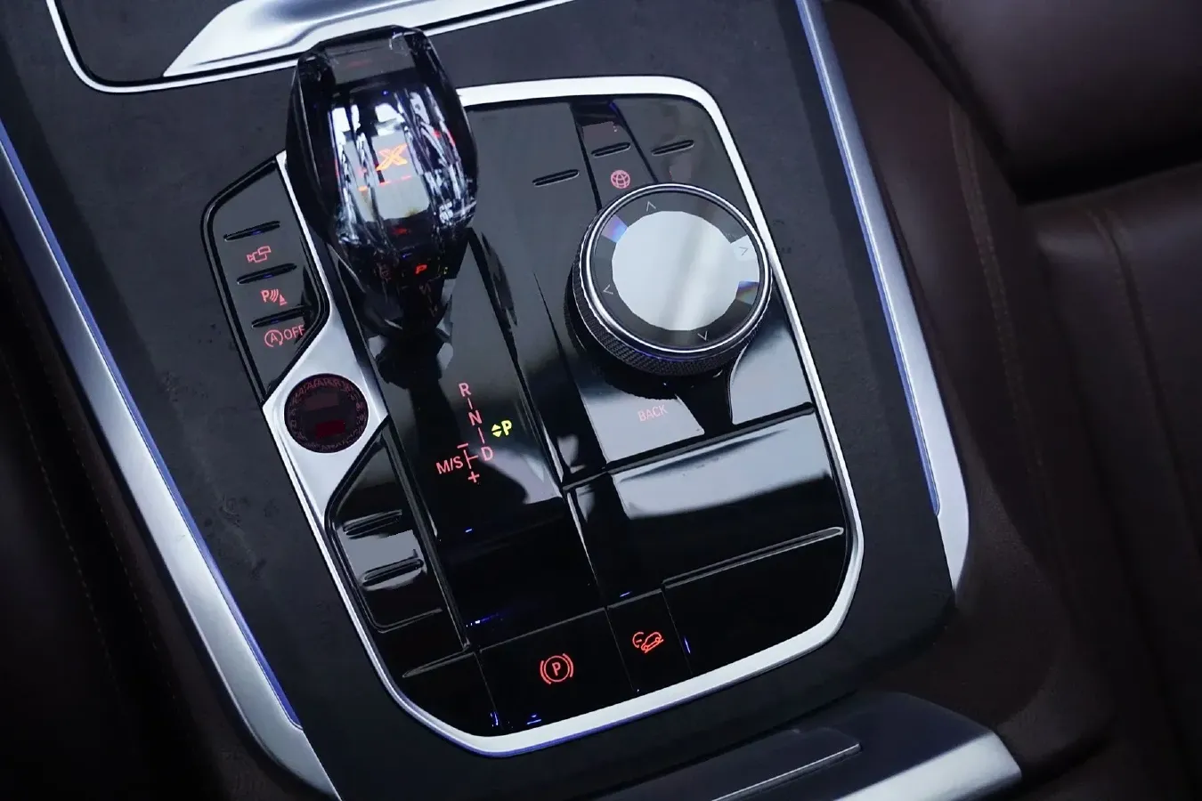 2020 BMW X5 3.0T 340HP L6 8AT,autocango,china used car exporter,china ev exporter,chinese used car exporter,chinese used ev exporter