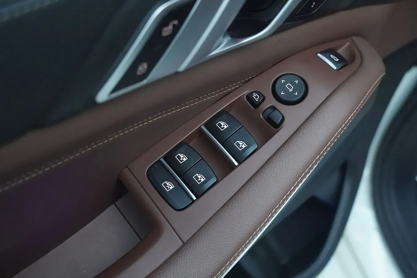 2020 BMW X5 3.0T 340HP L6 8AT,autocango,china used car exporter,china ev exporter,chinese used car exporter,chinese used ev exporter