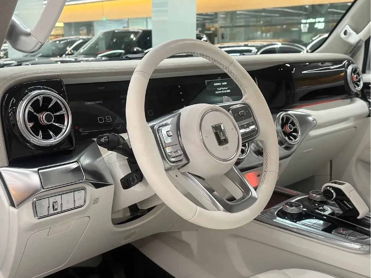 2021 Cyberspace 300 2.0T 227HP L4 8AT,autocango,china used car exporter,china ev exporter,chinese used car exporter,chinese used ev exporter