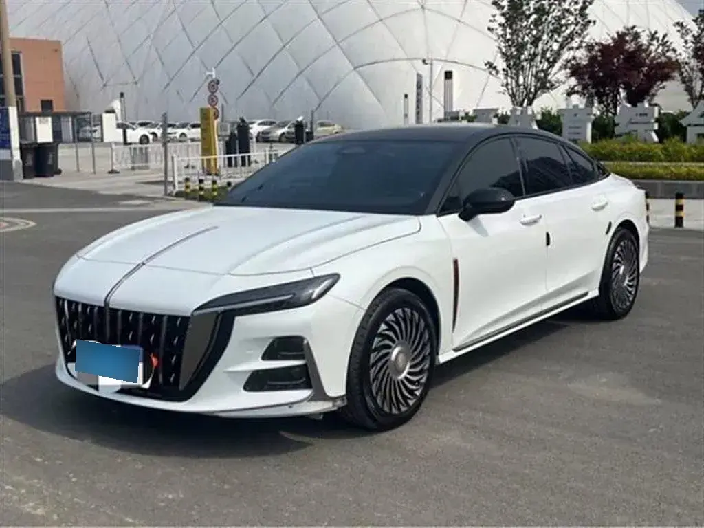 2023 HongQi H6 2.0T 252HP L4 8AT