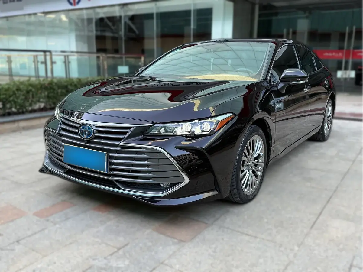2019 Toyota Avalon 2.5L 178HP L4 E-CVT Hybrid