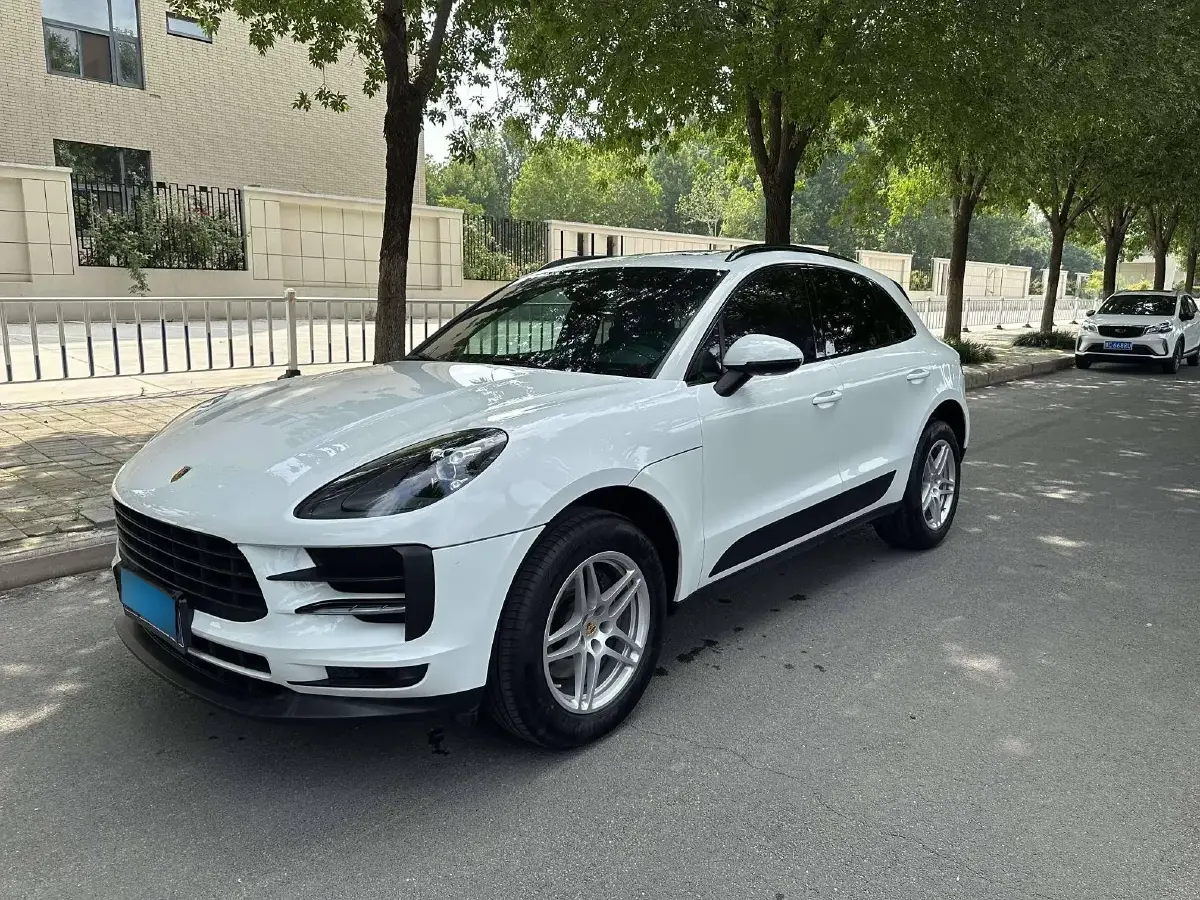2021 Porsche Macan 2.0T 252HP L4 7DCT