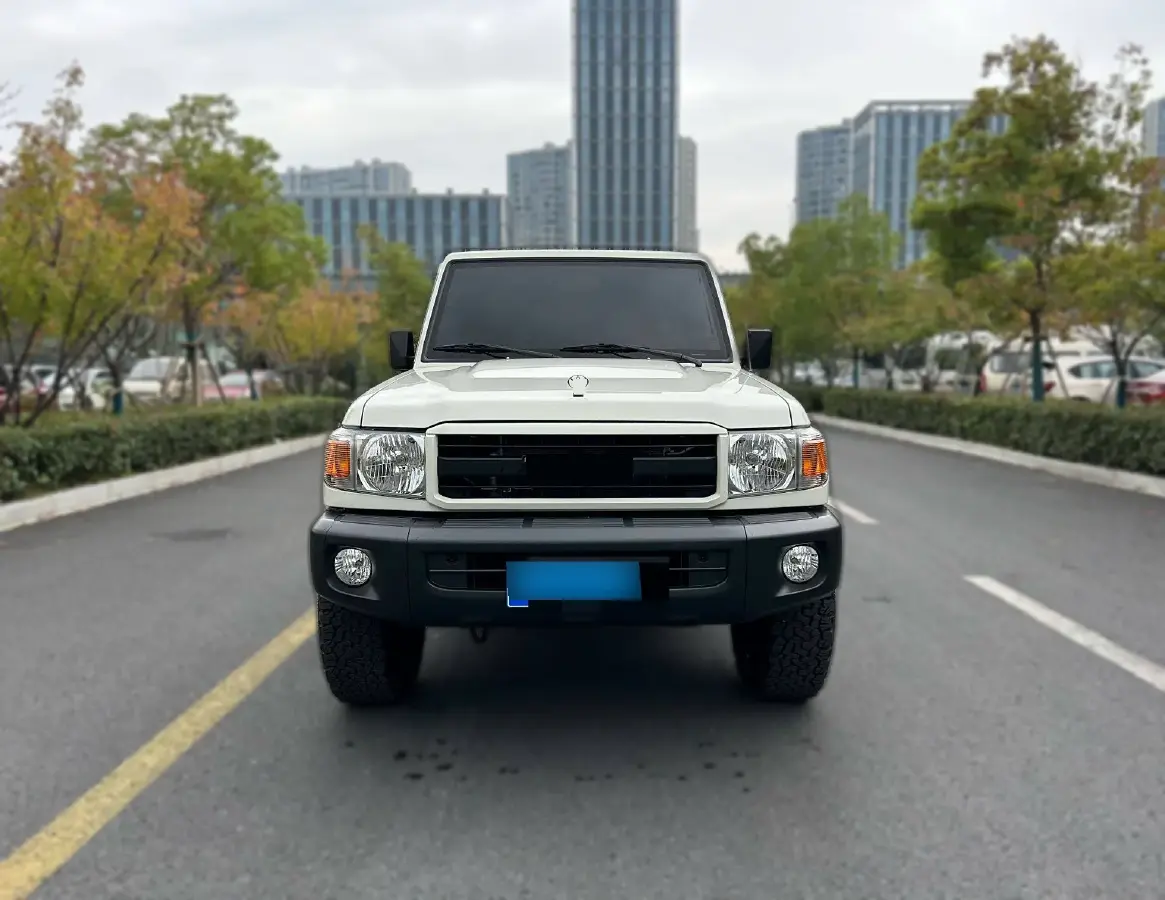 2015 Toyota Land Cruiser 4.0L 275HP V6 5AT