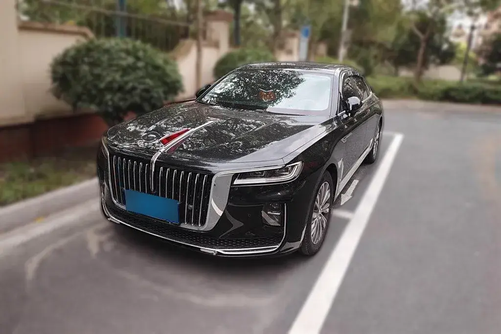 2022 HongQi H9 2.0T 252HP L4 7DCT