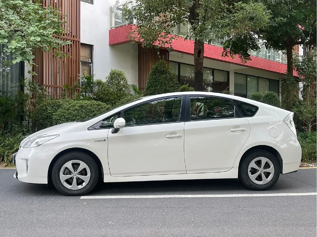 2012 Toyota Prius 1.8L 99HP L4 E-CVT Hybrid,autocango,china used car exporter,china ev exporter,chinese used car exporter,chinese used ev exporter