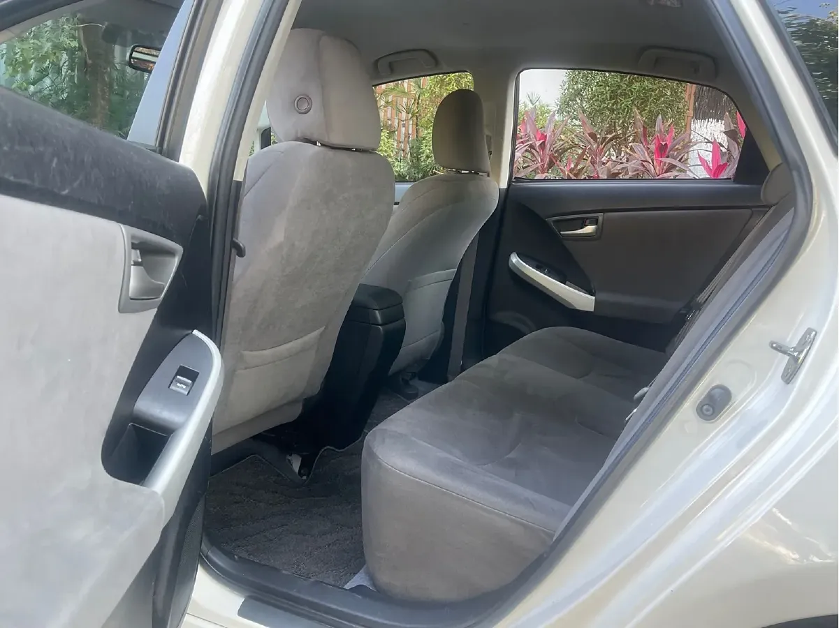 2012 Toyota Prius 1.8L 99HP L4 E-CVT Hybrid,autocango,china used car exporter,china ev exporter,chinese used car exporter,chinese used ev exporter