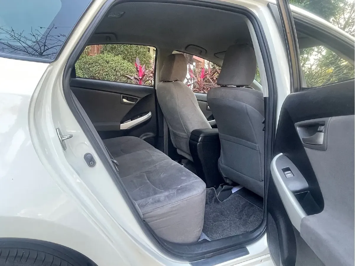 2012 Toyota Prius 1.8L 99HP L4 E-CVT Hybrid,autocango,china used car exporter,china ev exporter,chinese used car exporter,chinese used ev exporter