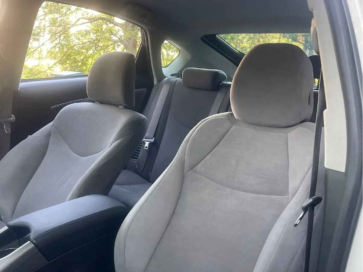 2012 Toyota Prius 1.8L 99HP L4 E-CVT Hybrid,autocango,china used car exporter,china ev exporter,chinese used car exporter,chinese used ev exporter