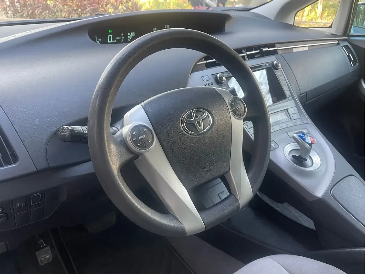 2012 Toyota Prius 1.8L 99HP L4 E-CVT Hybrid,autocango,china used car exporter,china ev exporter,chinese used car exporter,chinese used ev exporter