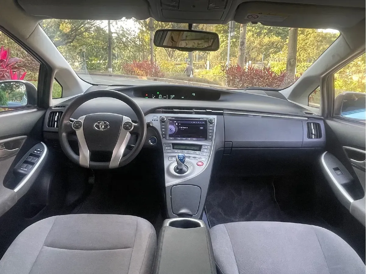 2012 Toyota Prius 1.8L 99HP L4 E-CVT Hybrid,autocango,china used car exporter,china ev exporter,chinese used car exporter,chinese used ev exporter