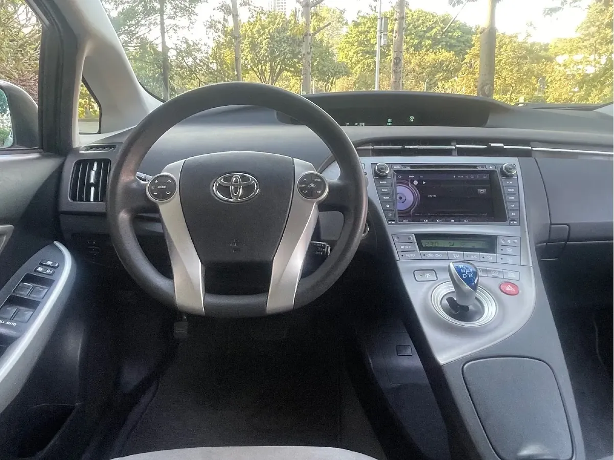 2012 Toyota Prius 1.8L 99HP L4 E-CVT Hybrid,autocango,china used car exporter,china ev exporter,chinese used car exporter,chinese used ev exporter