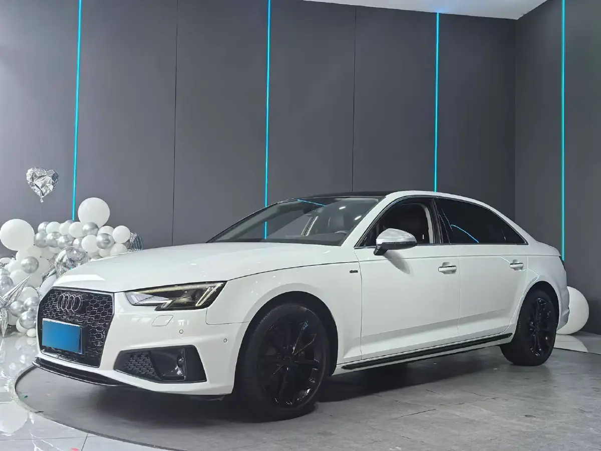 2019 Audi A4L 2.0T 190HP L4 7DCT