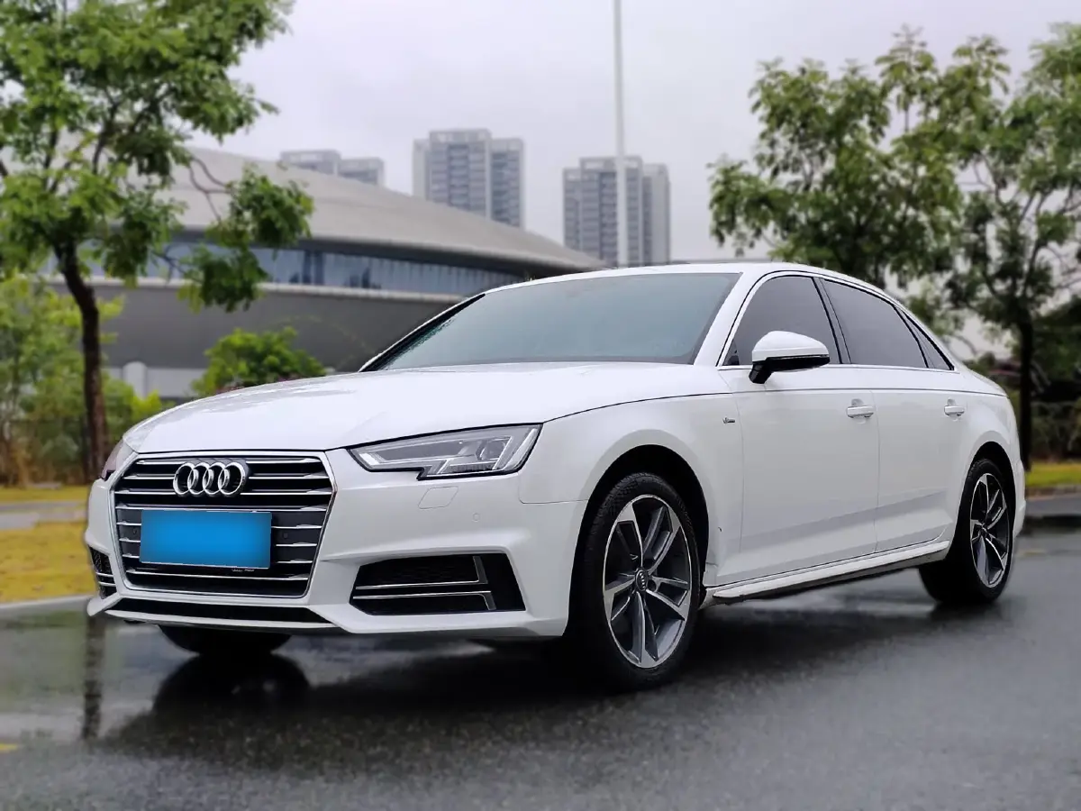 2018 Audi A4L 2.0T 190HP L4 7DCT