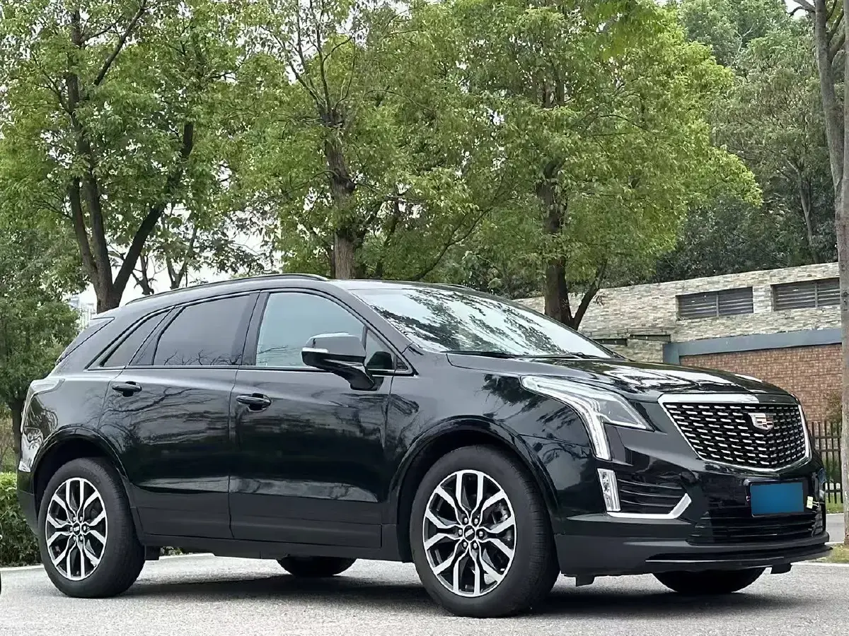 2022 Cadillac XT5 2.0T 237HP L4 9AT