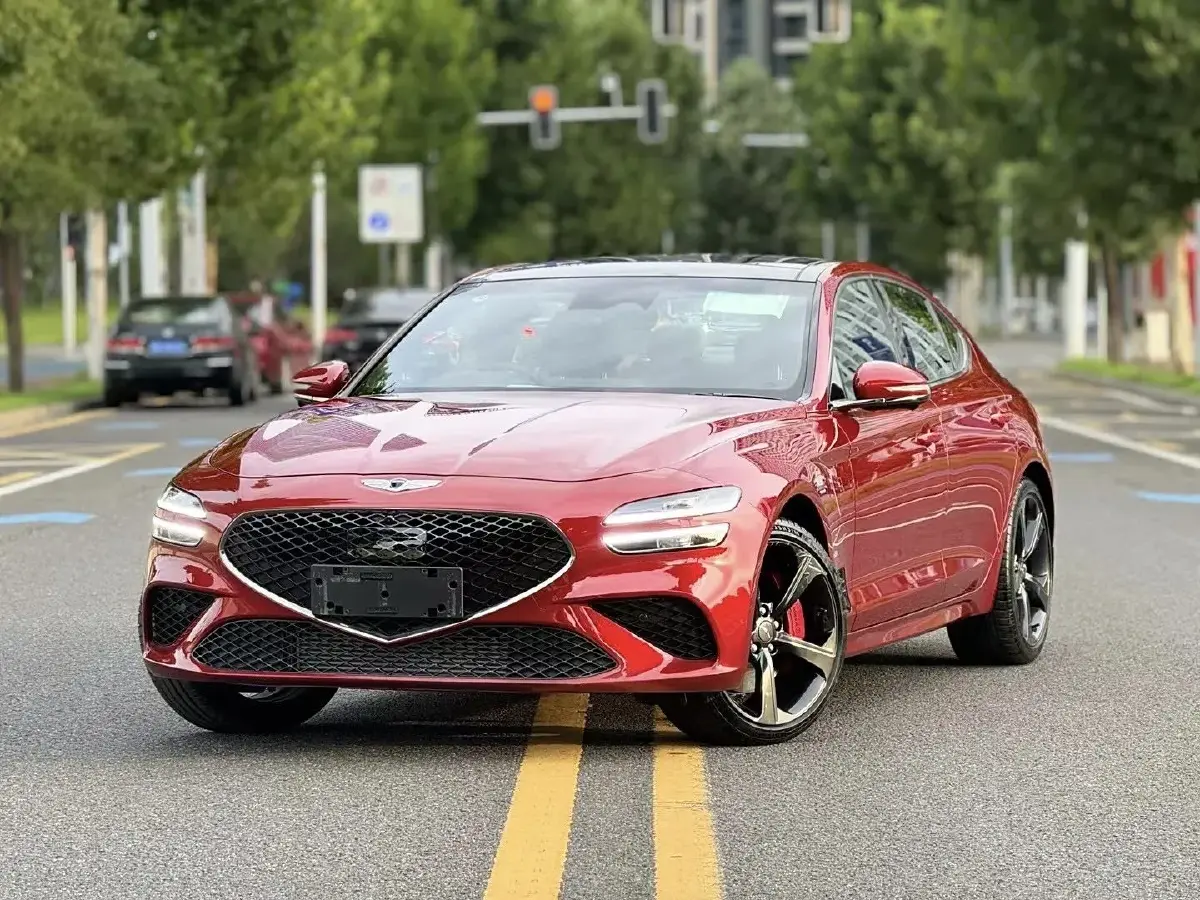 2023 Genesis G70 2.0T 245HP L4 8AT