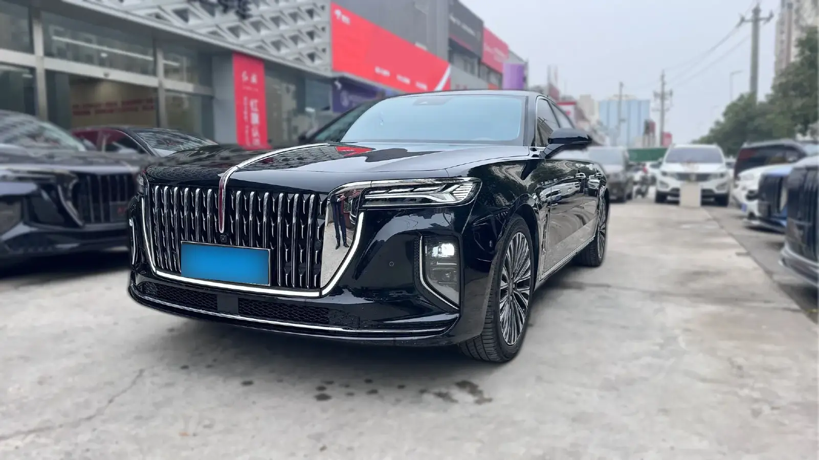 2024 HongQi H9 2.0T 252HP L4 7DCT