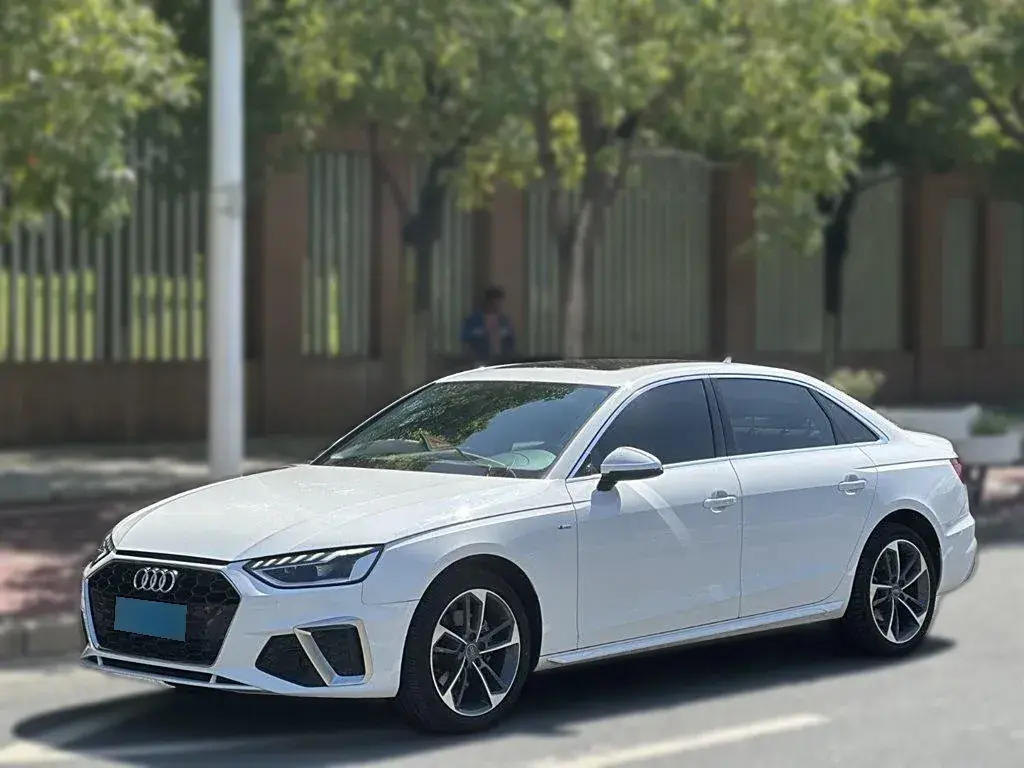 2020 Audi A4L 2.0T 190HP L4 7DCT