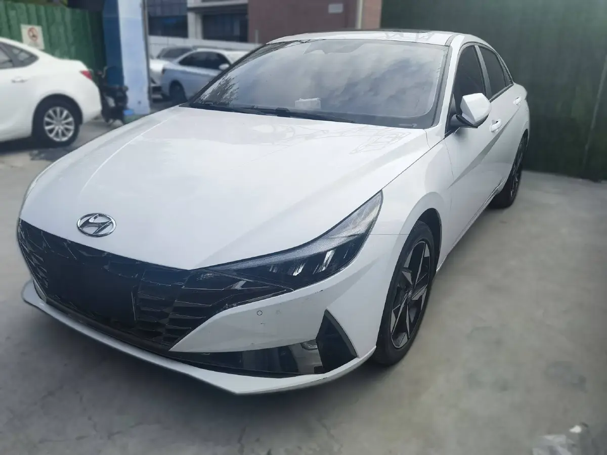 2021 Hyundai Elantra 1.5L 115HP L4 CVT