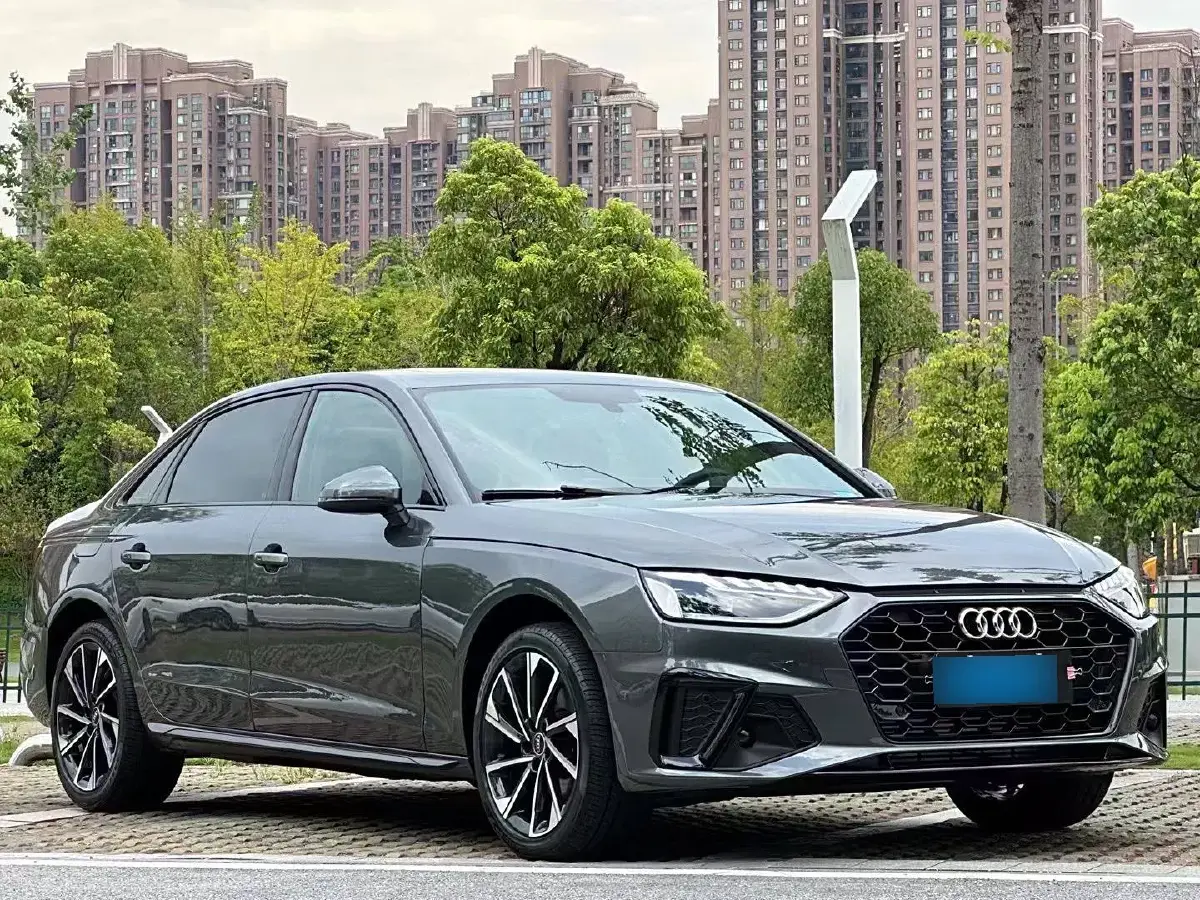 2023 Audi A4L 2.0T 190HP L4 7DCT