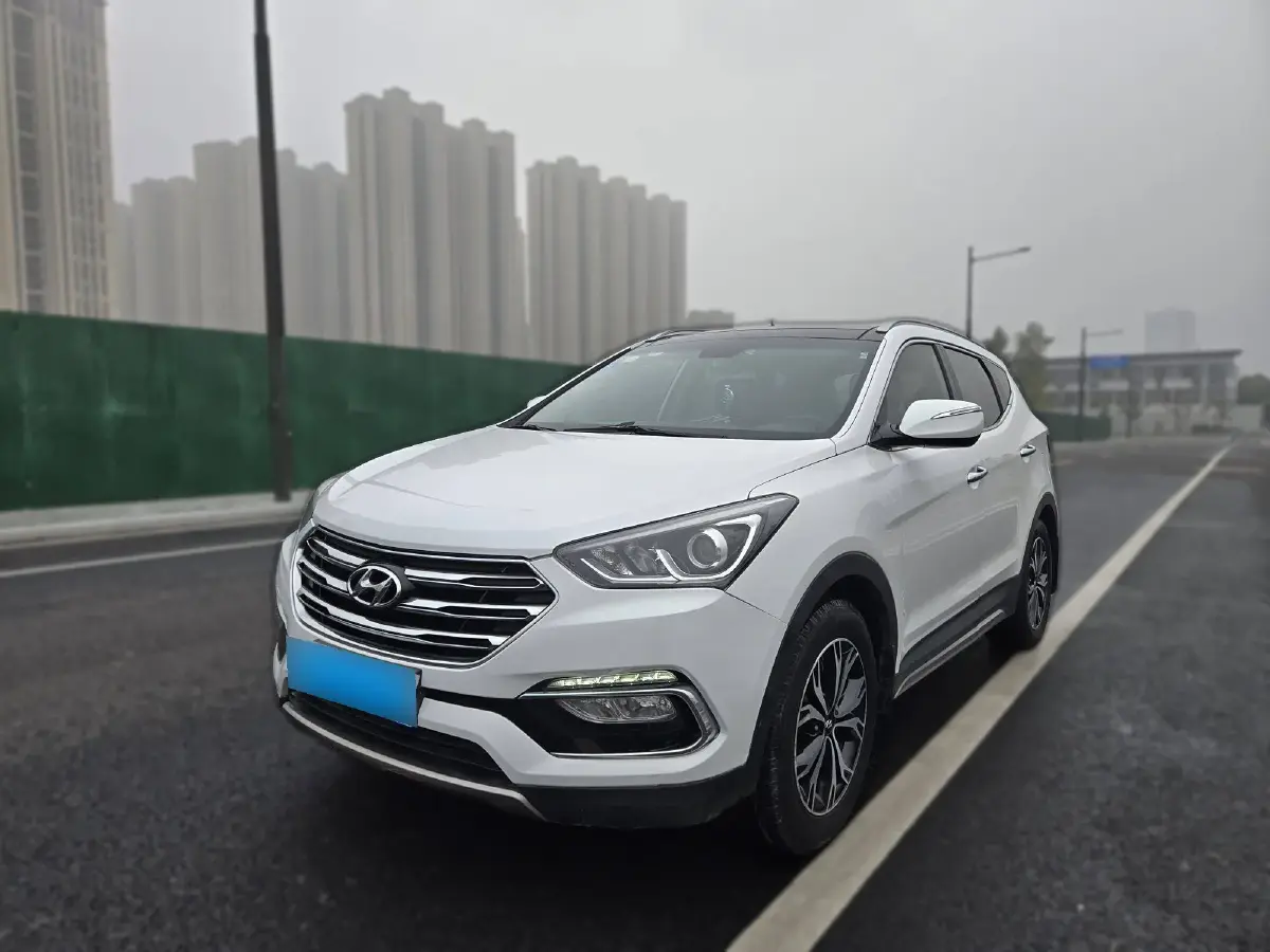 2017 Hyundai Santafe 2.4L 189HP L4 6AT