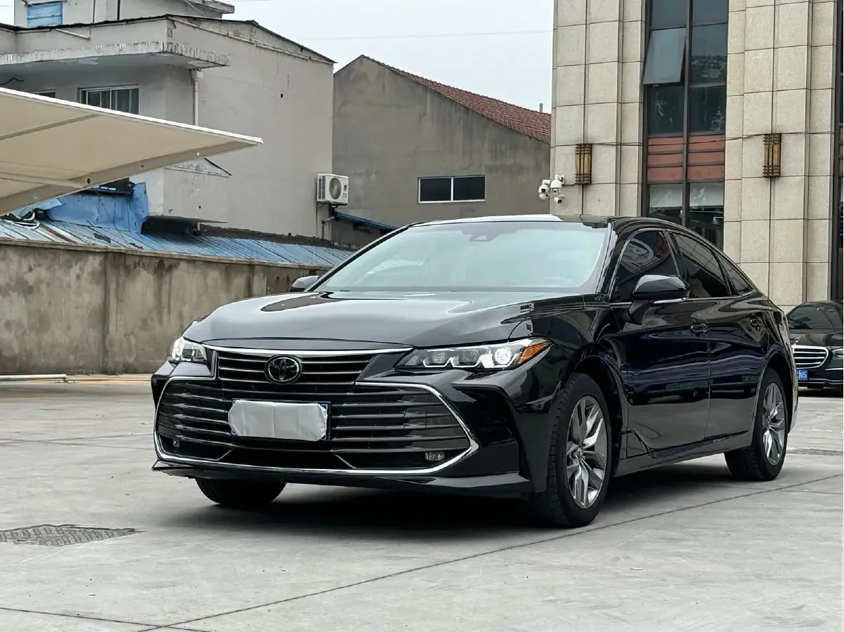 2019 Toyota Avalon 2.5L 209HP L4 8AT