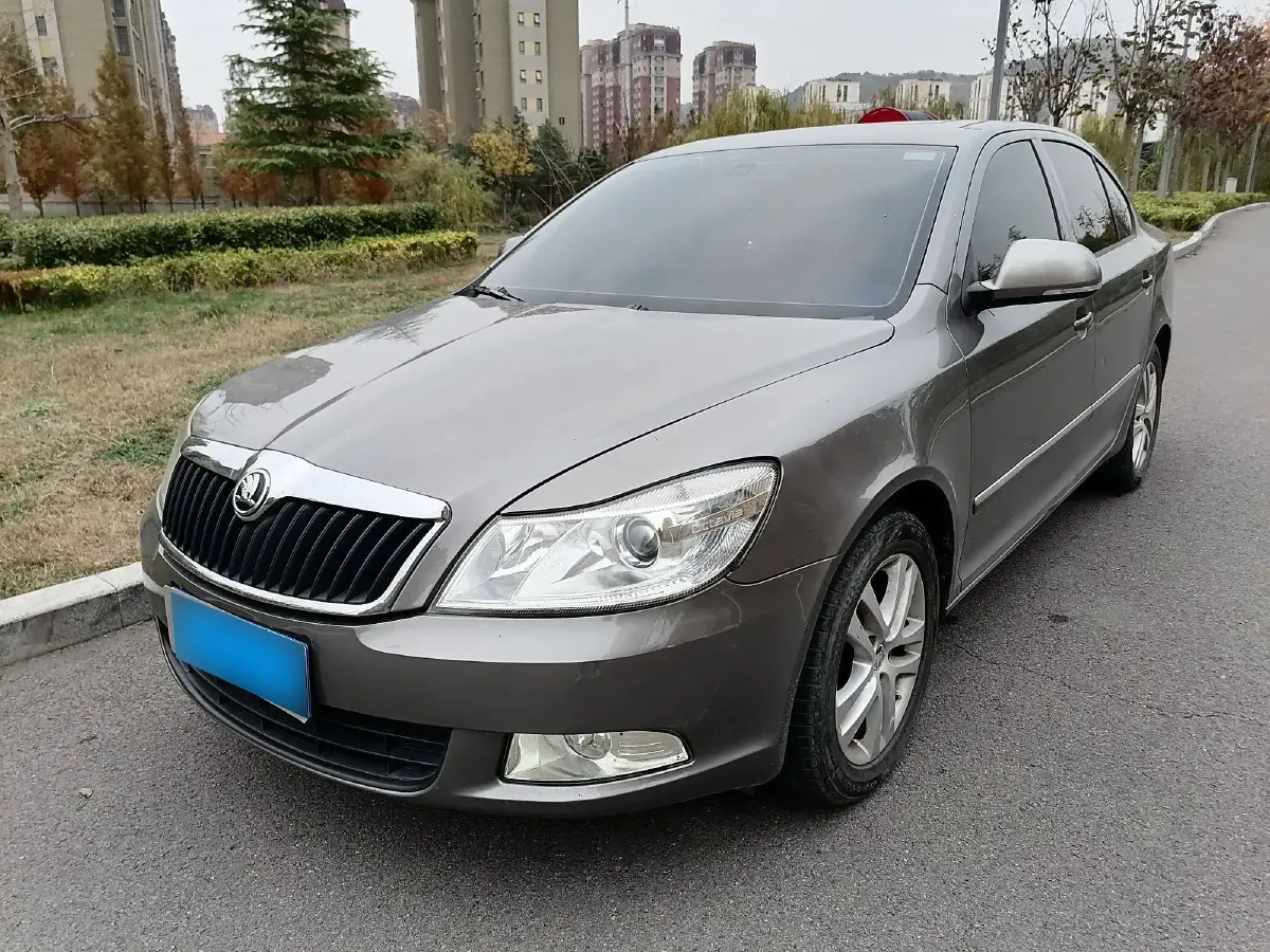 2014 Skoda Octavia 1.6L 105HP L4 6AT