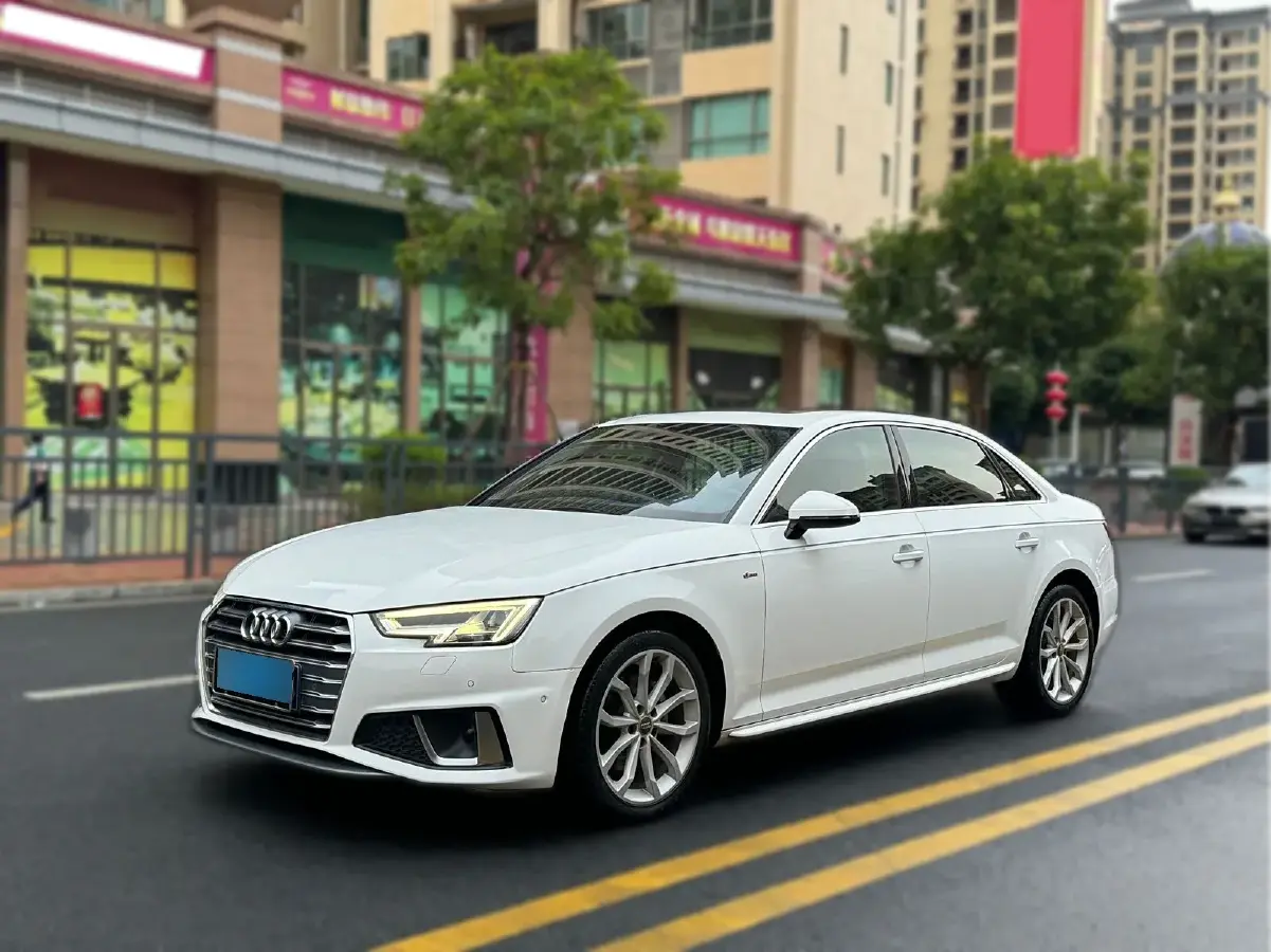 2019 Audi A4L 2.0T 190HP L4 7DCT