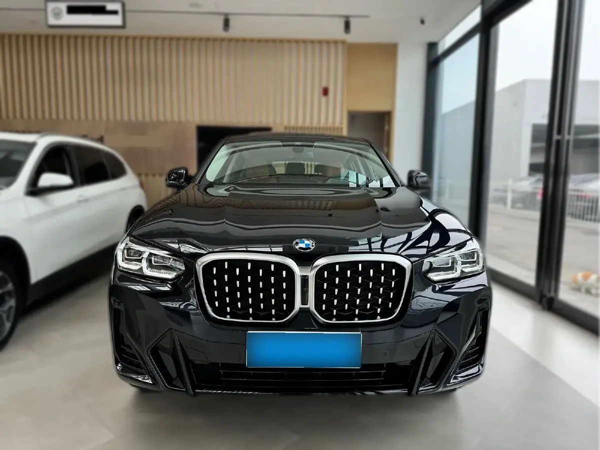 2022 BMW X4 2.0T 245HP L4 8AT