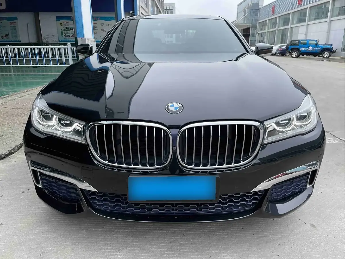 2018 BMW 7 Series 2.0T 258HP L4 8AT