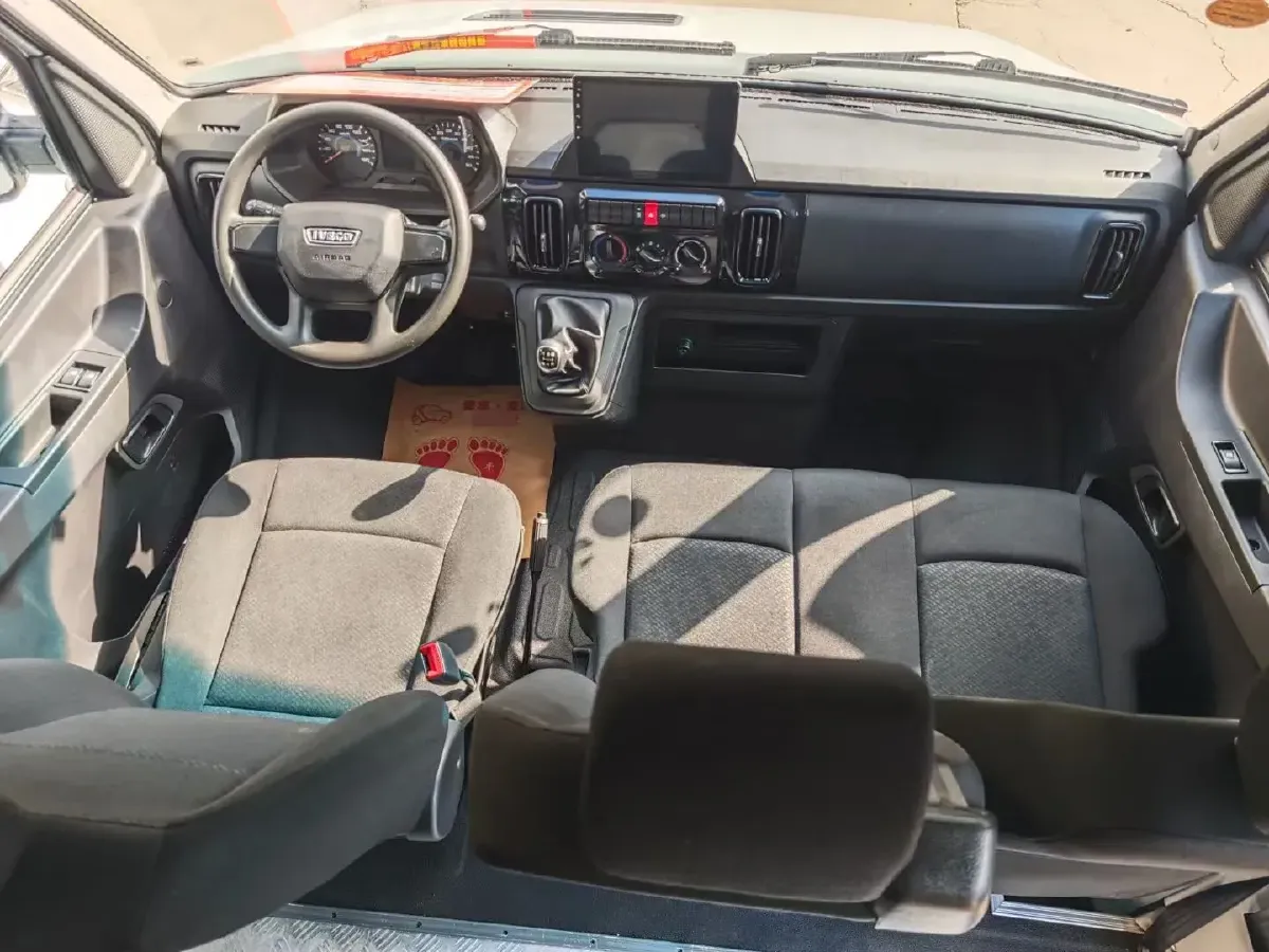2023 Iveco DeYi 2.5T 122HP L4 5MT,autocango,china used car exporter,china ev exporter,chinese used car exporter,chinese used ev exporter