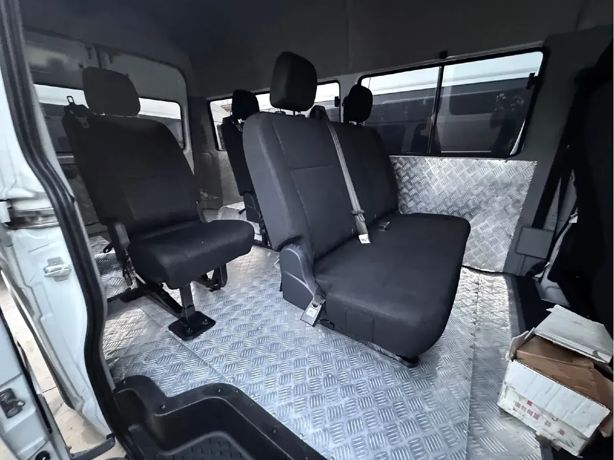 2023 Iveco DeYi 2.5T 122HP L4 5MT,autocango,china used car exporter,china ev exporter,chinese used car exporter,chinese used ev exporter