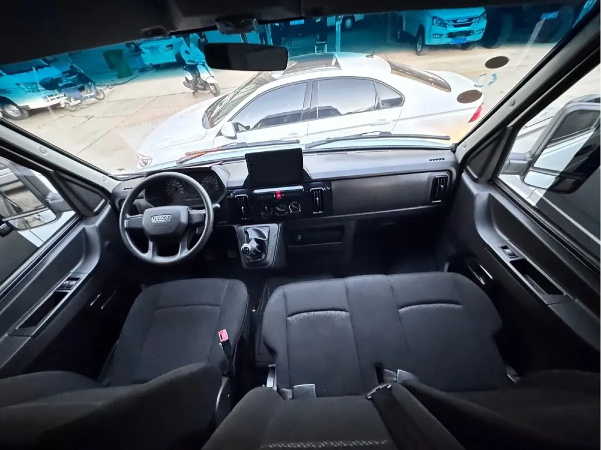 2023 Iveco DeYi 2.5T 122HP L4 5MT,autocango,china used car exporter,china ev exporter,chinese used car exporter,chinese used ev exporter