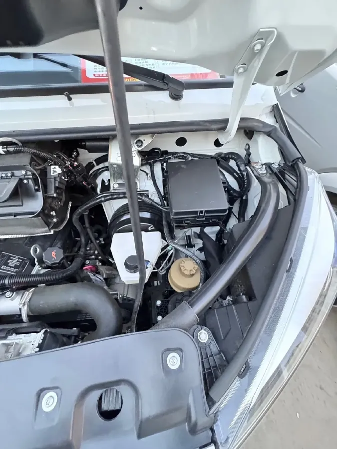 2023 Iveco DeYi 2.5T 122HP L4 5MT,autocango,china used car exporter,china ev exporter,chinese used car exporter,chinese used ev exporter