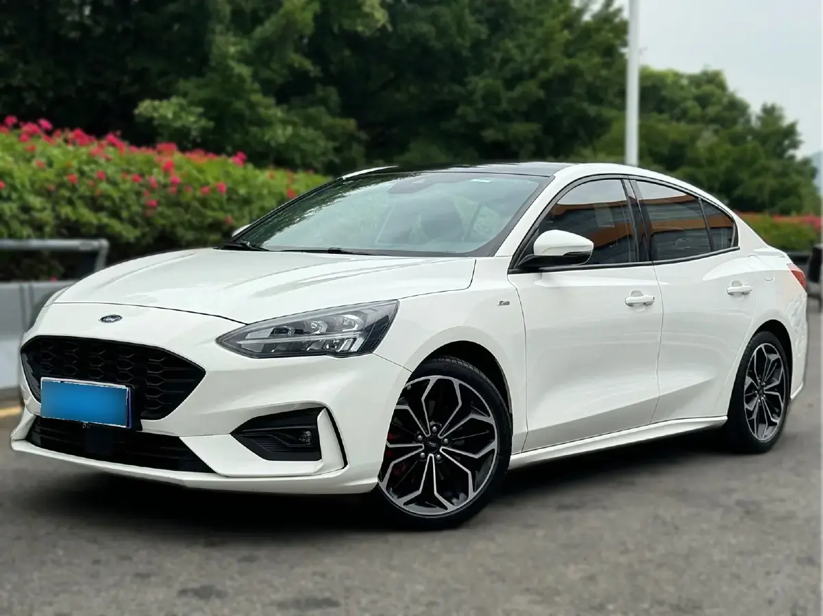 2022 Ford Focus 1.5T 177HP L4 6AT
