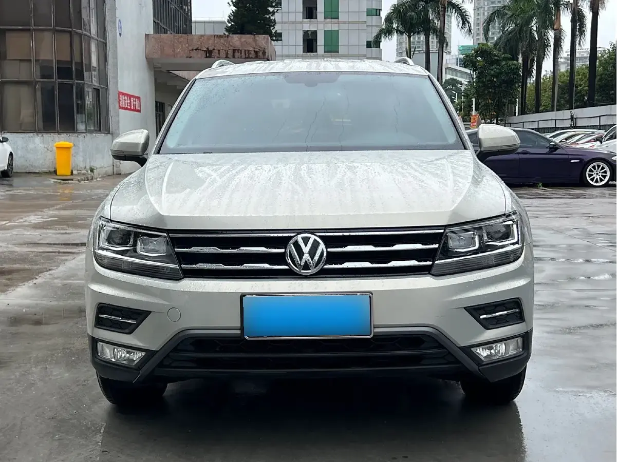 2018 Volkswagen Tiguan L 2.0T 186HP L4 7DCT