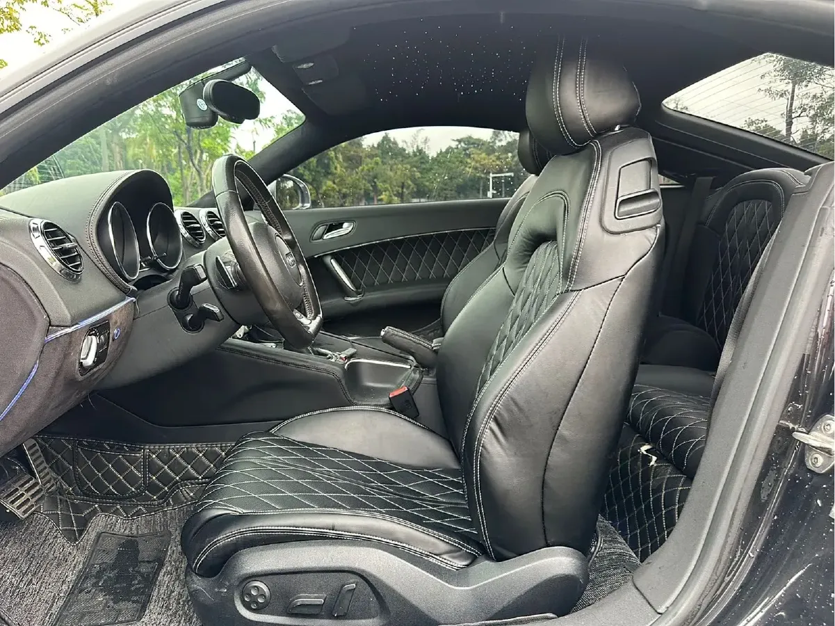 2011 Audi TTS 2.0T 272HP L4 6DCT,autocango,china used car exporter,china ev exporter,chinese used car exporter,chinese used ev exporter