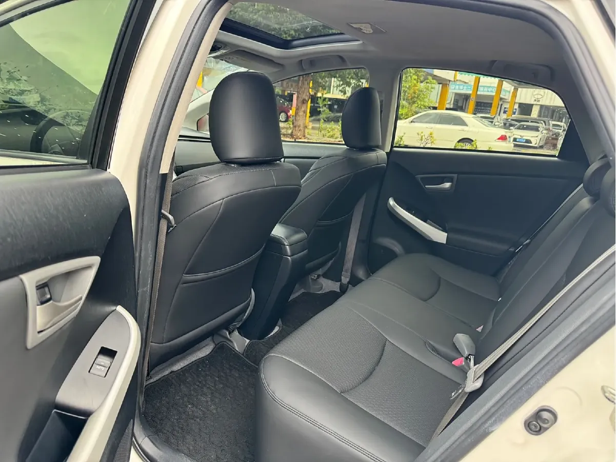 2012 Toyota Prius 1.8L 99HP L4 E-CVT Hybrid,autocango,china used car exporter,china ev exporter,chinese used car exporter,chinese used ev exporter