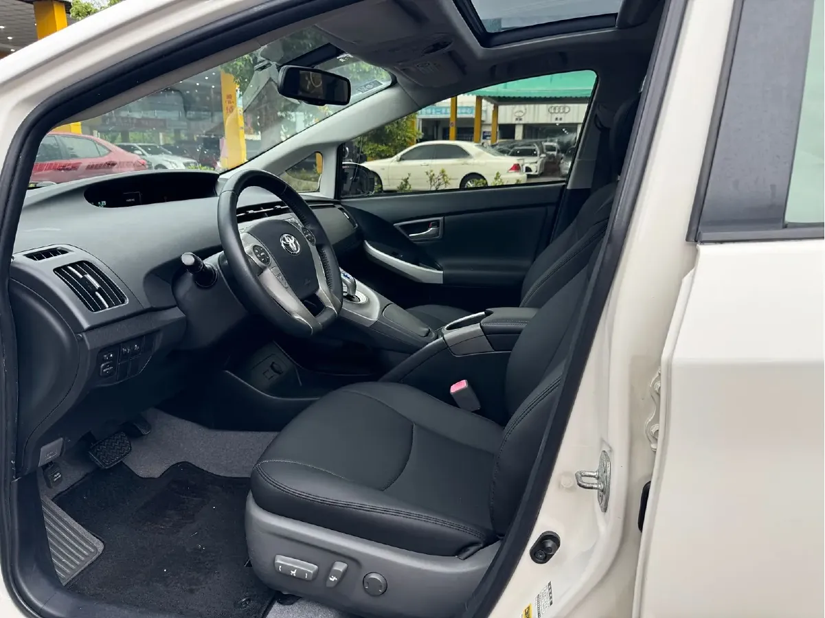 2012 Toyota Prius 1.8L 99HP L4 E-CVT Hybrid,autocango,china used car exporter,china ev exporter,chinese used car exporter,chinese used ev exporter