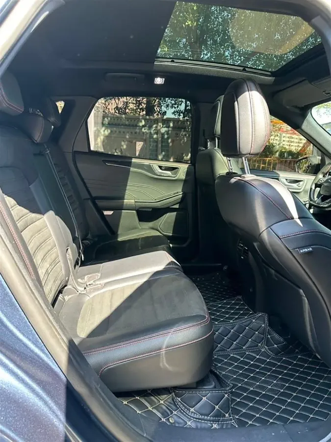 2020 Ford Escape 2.0T 248HP L4 8AT,autocango,china used car exporter,china ev exporter,chinese used car exporter,chinese used ev exporter